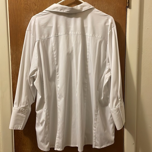 Dressbarn Woman White Button Blouse Sz. 22/24 Career Modest Neckline - Picture 2 of 5